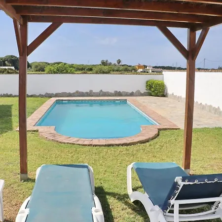 Casa Con Piscina 92 *