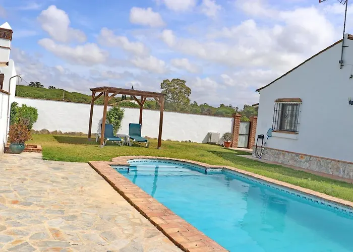 Casa Con Piscina 92 *