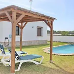 Casa Con Piscina 92 *